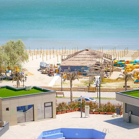 Promenada Mamaia Nord * ナボダリ