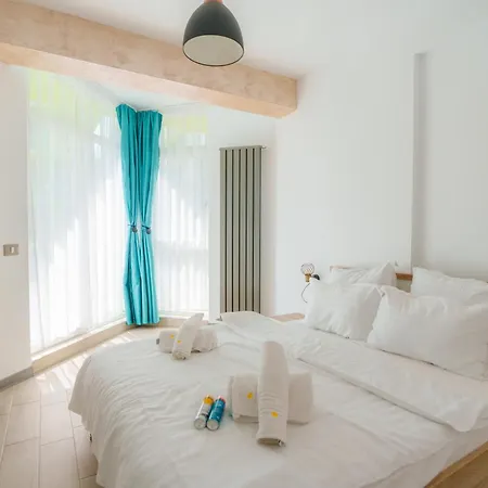 Promenada Mamaia Nord アパート ナボダリ