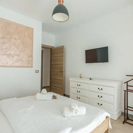 Promenada Mamaia Nord アパート