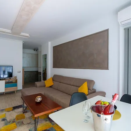 Promenada Mamaia Nord アパート ナボダリ