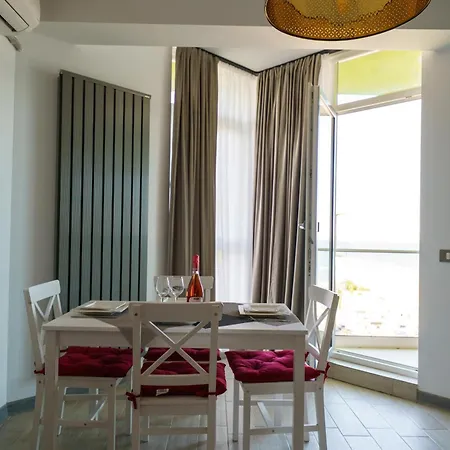 Promenada Mamaia Nord Apartment *